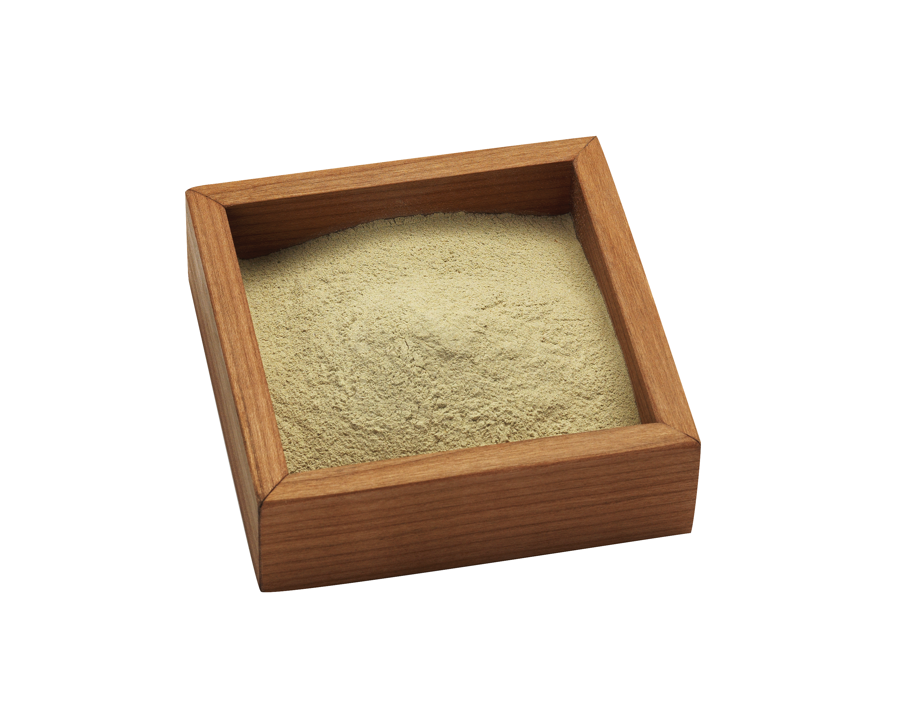 Holzschale mit grünem Pulver Eine kleine Holzschale mit grünem Pulver, möglicherweise Matcha oder einem ähnlichen Gewürz.